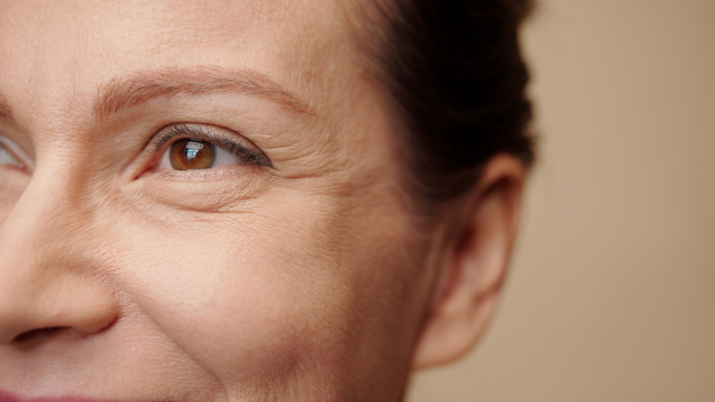 Prevenir las Primeras Líneas de Expresión en el Contorno de los Ojos cosmética natural Naturetica