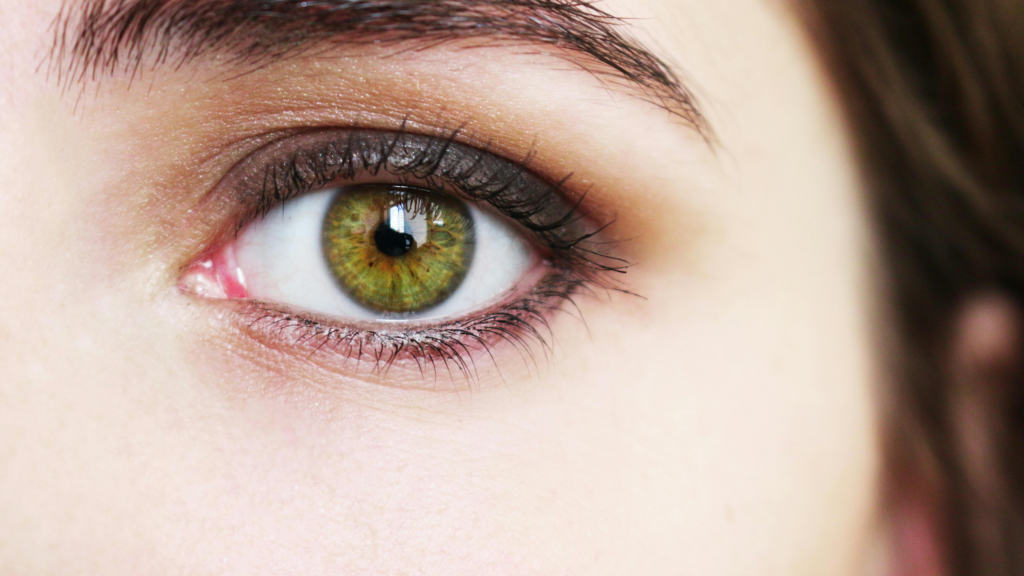  Prevenir las Primeras Líneas de Expresión en el Contorno de los Ojos cosmética natural Naturetica