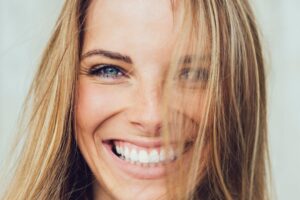 higiene bucal para encías sensibles. cosmética natural Naturetica